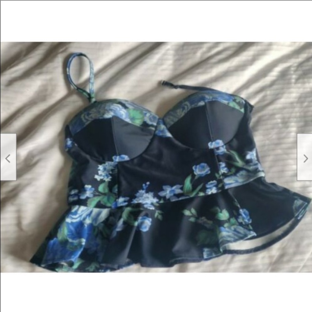 Albion swim peplum top large antigua